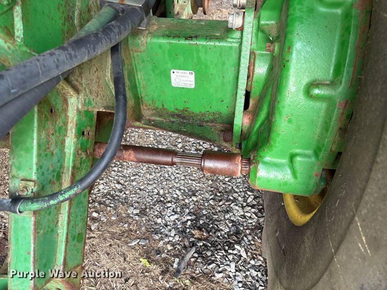 image for item DT0210 1996 John Deere 9600 combine