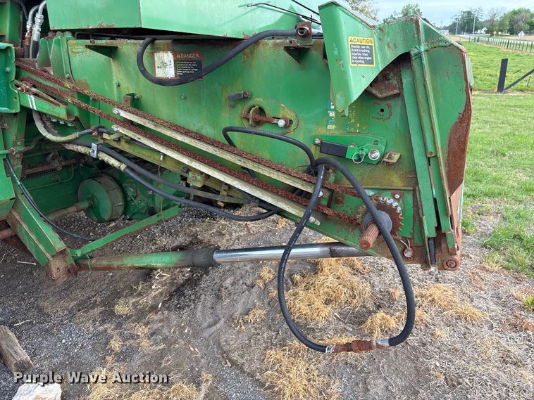 image for item DT0210 1996 John Deere 9600 combine