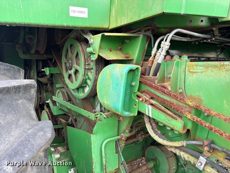 image for item DT0210 1996 John Deere 9600 combine