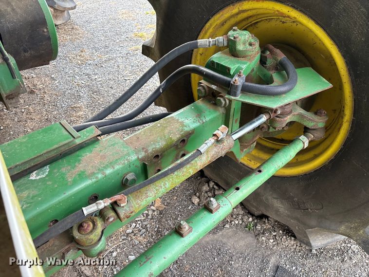 image for item DT0210 1996 John Deere 9600 combine