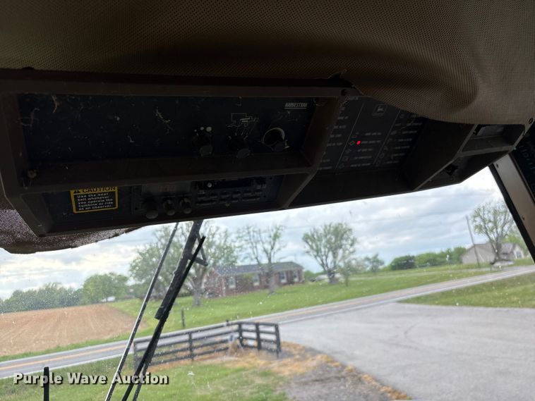 image for item DT0210 1996 John Deere 9600 combine