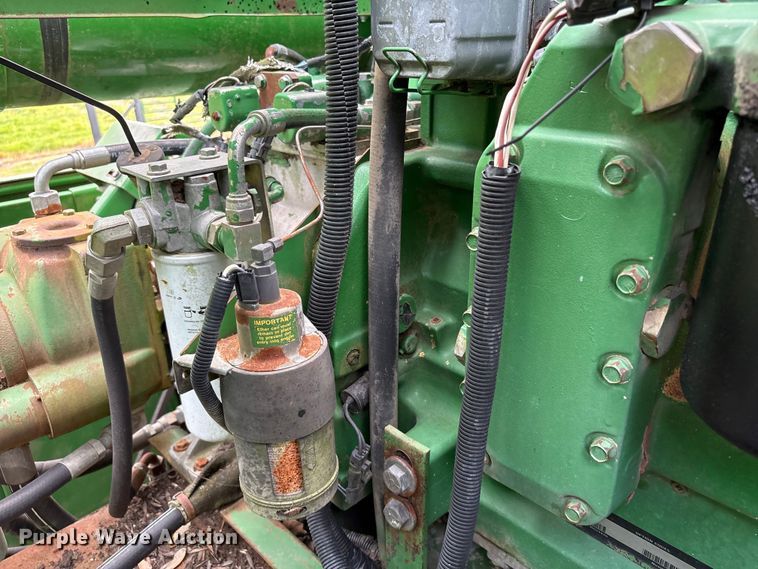 image for item DT0210 1996 John Deere 9600 combine
