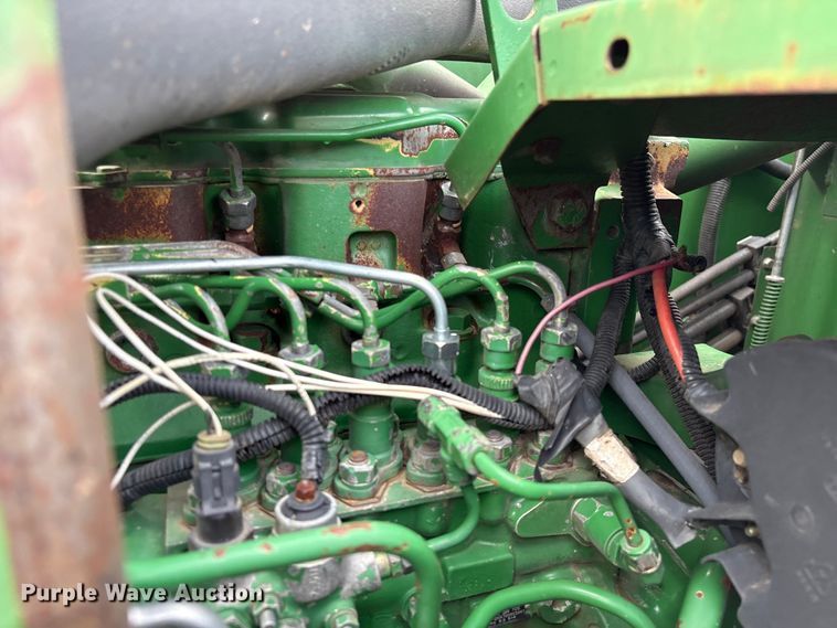 image for item DT0210 1996 John Deere 9600 combine