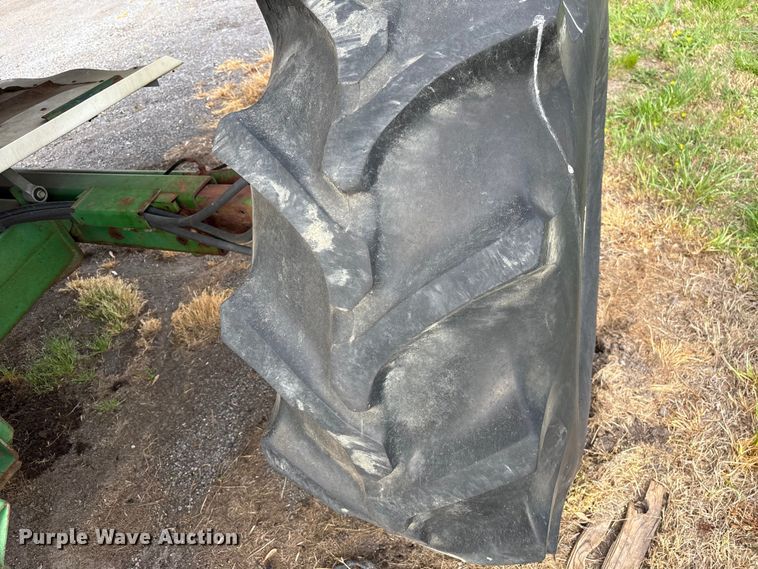 image for item DT0210 1996 John Deere 9600 combine