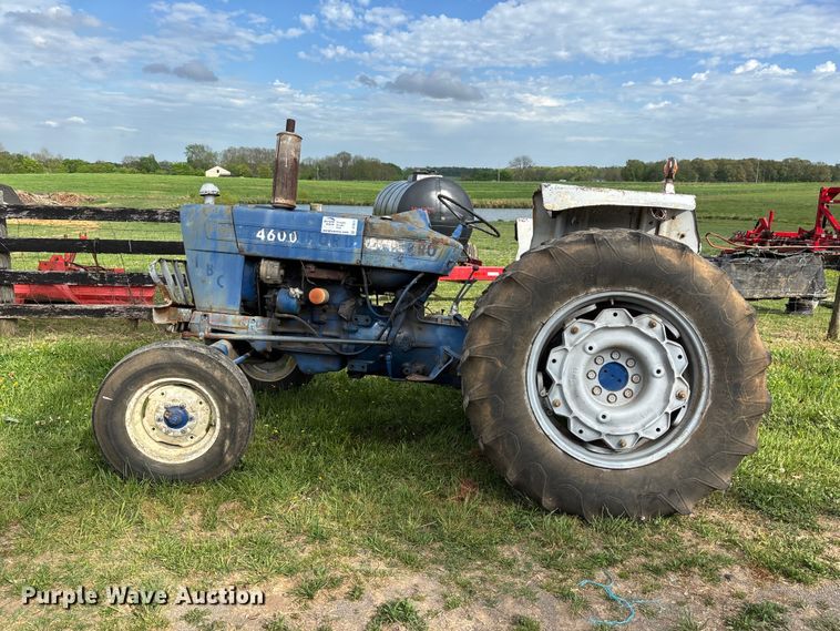 image for item DT0211 Ford 4600 tractor