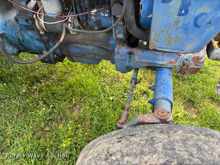 image for item DT0211 Ford 4600 tractor