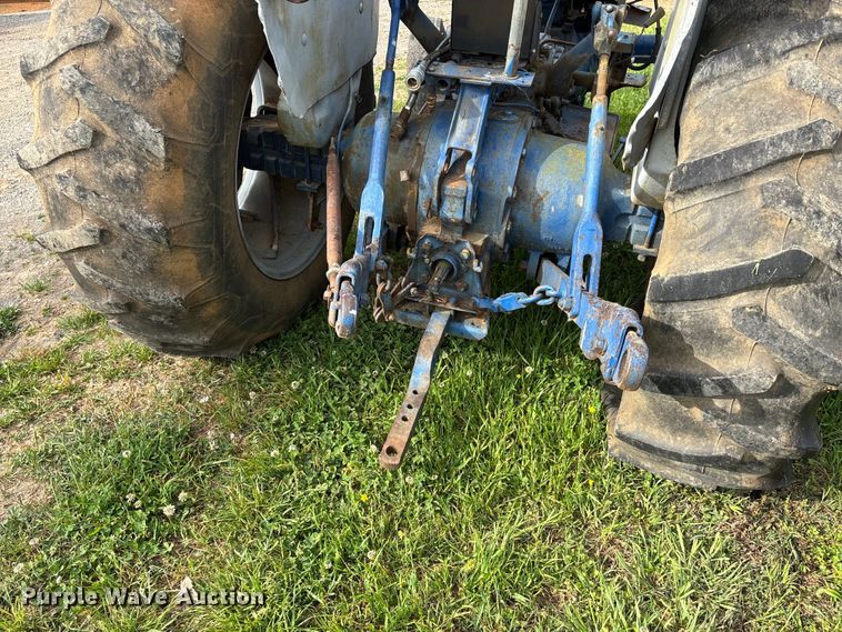 image for item DT0211 Ford 4600 tractor