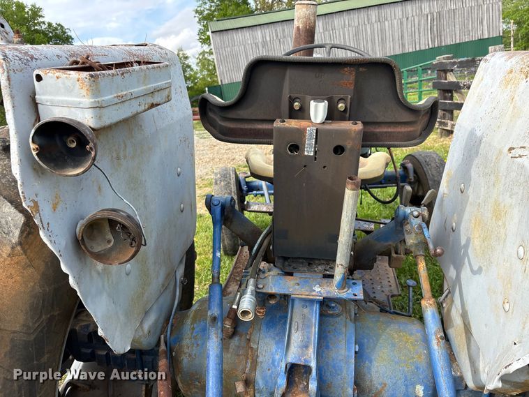 image for item DT0211 Ford 4600 tractor