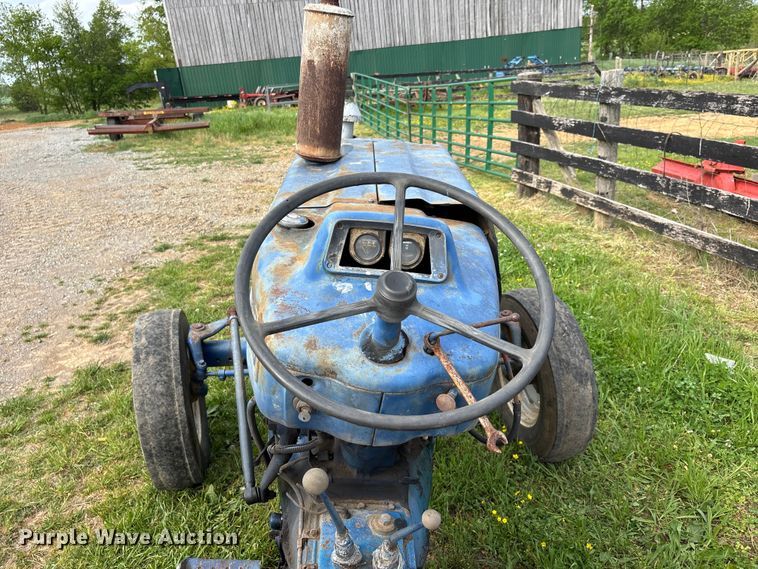 image for item DT0211 Ford 4600 tractor