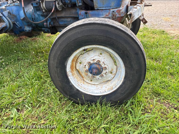 image for item DT0211 Ford 4600 tractor