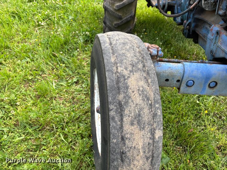 image for item DT0211 Ford 4600 tractor