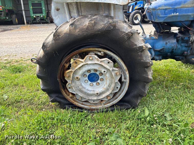 image for item DT0211 Ford 4600 tractor
