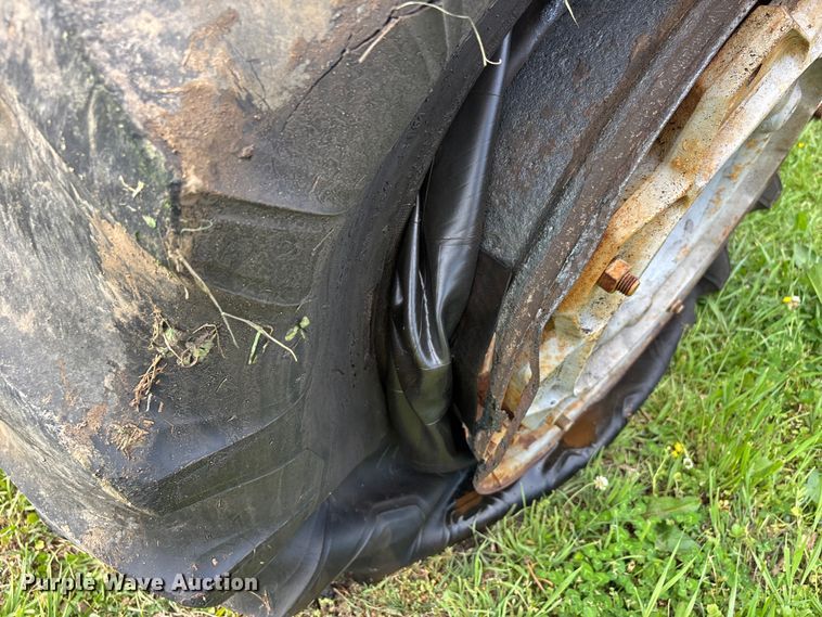 image for item DT0211 Ford 4600 tractor