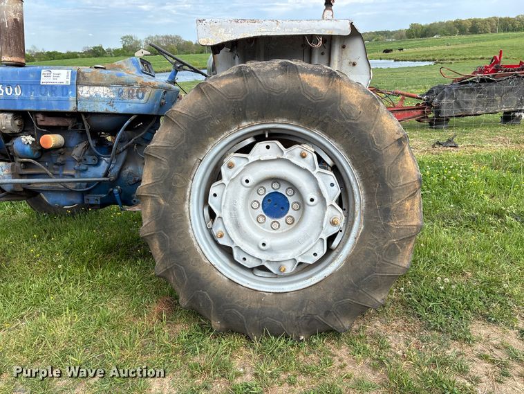 image for item DT0211 Ford 4600 tractor