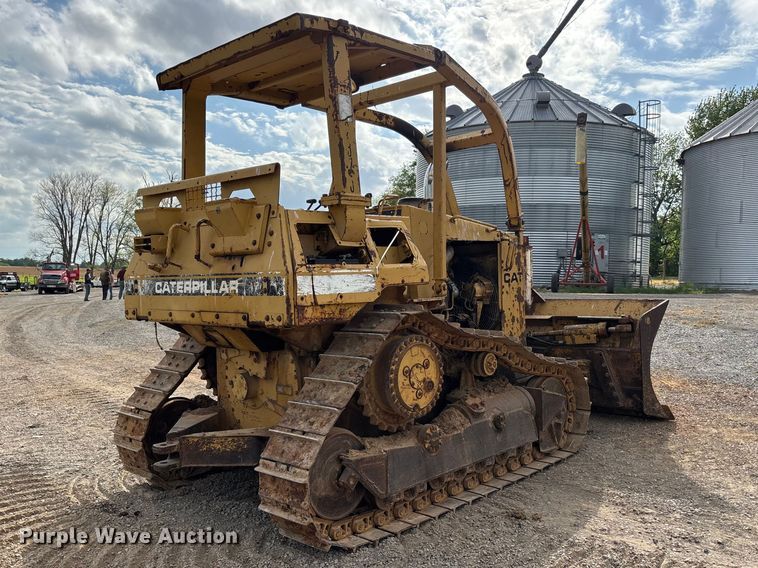image for item DT0213 1987 Caterpillar D4H dozer
