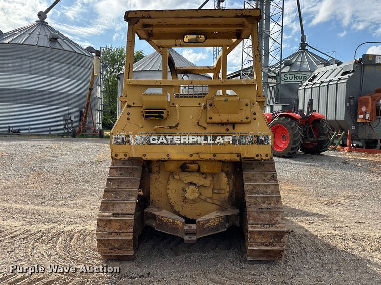 image for item DT0213 1987 Caterpillar D4H dozer