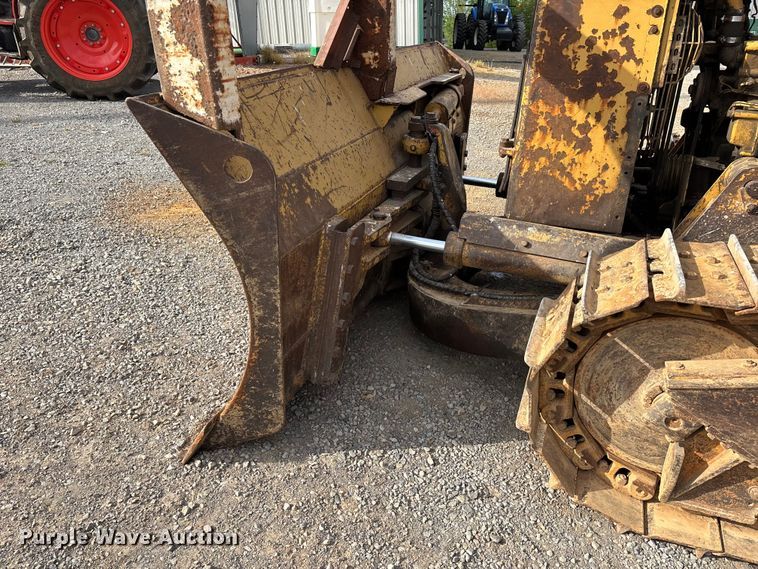 image for item DT0213 1987 Caterpillar D4H dozer