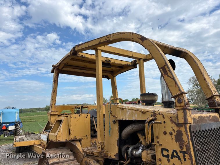 image for item DT0213 1987 Caterpillar D4H dozer