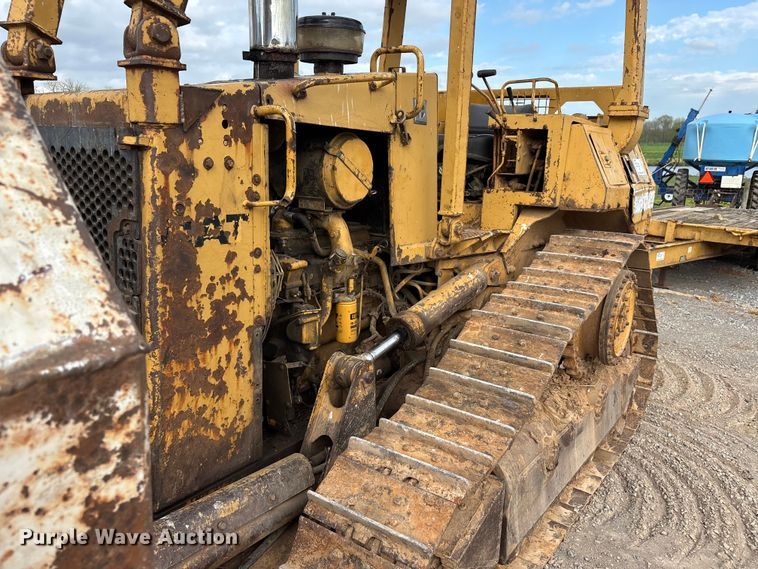 image for item DT0213 1987 Caterpillar D4H dozer