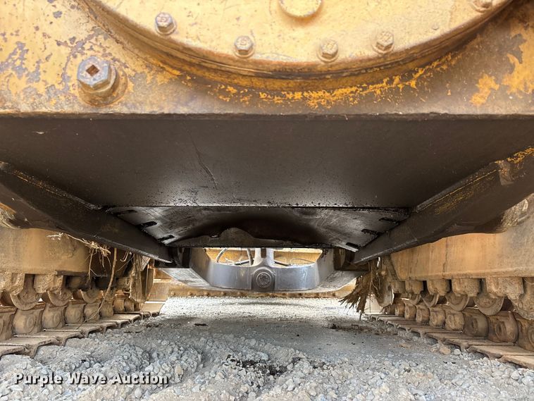 image for item DT0213 1987 Caterpillar D4H dozer