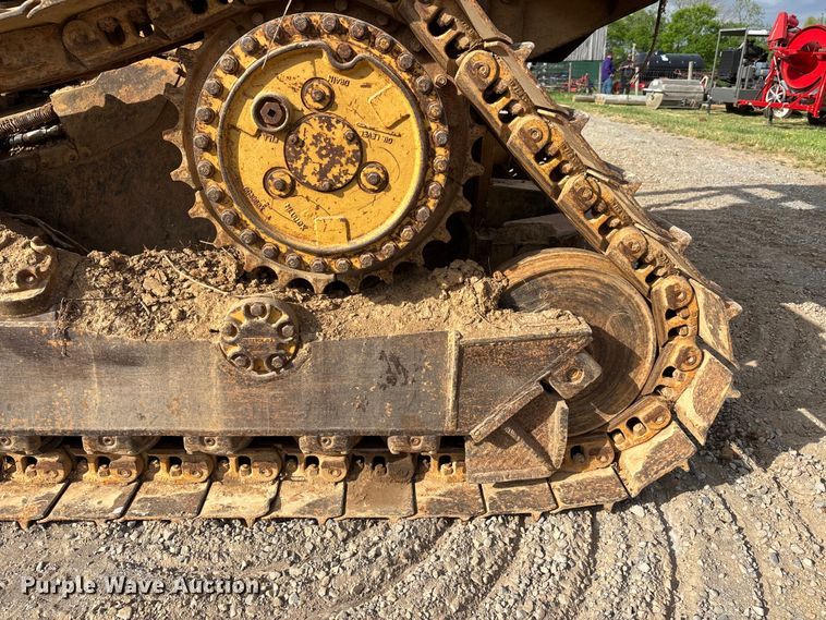 image for item DT0213 1987 Caterpillar D4H dozer