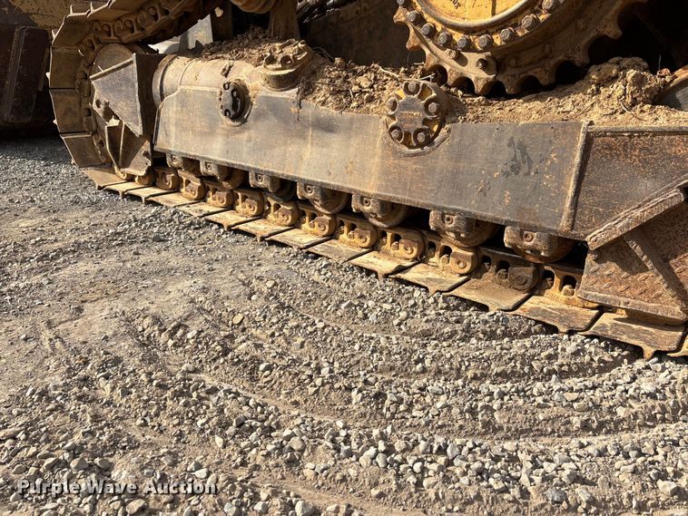 image for item DT0213 1987 Caterpillar D4H dozer