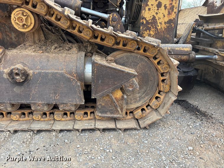 image for item DT0213 1987 Caterpillar D4H dozer