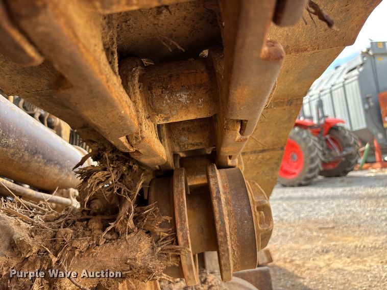 image for item DT0213 1987 Caterpillar D4H dozer