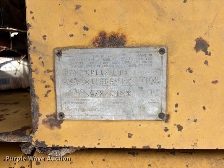 image for item DT0213 1987 Caterpillar D4H dozer