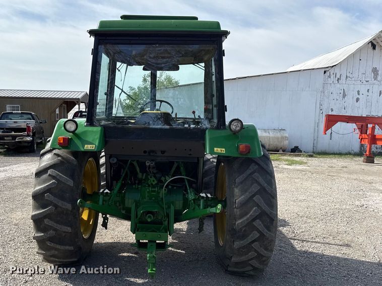 image for item DZ4439 1982 John Deere 2140 tractor