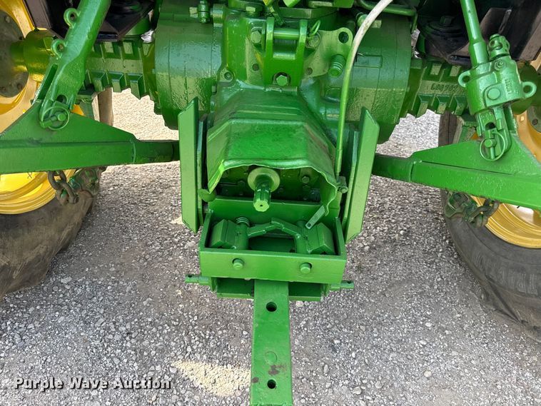 image for item DZ4439 1982 John Deere 2140 tractor