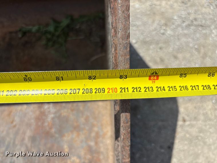 image for item EA4813 Skid steer bucket