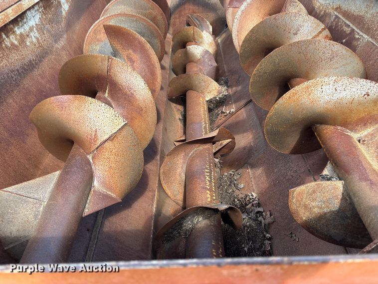 image for item EA4816 1980 International  1824 feed mixer truck