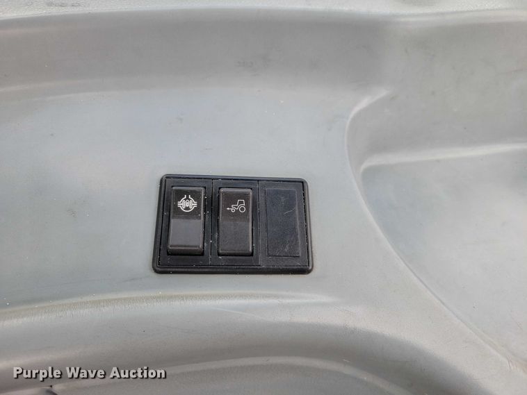 image for item EE0682 2011 New Holland T5070 MFWD tractor