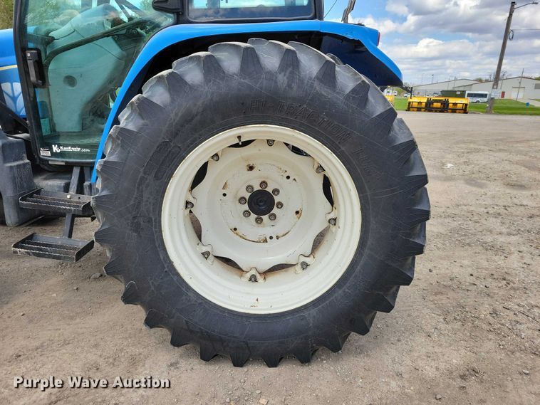 image for item EE0682 2011 New Holland T5070 MFWD tractor