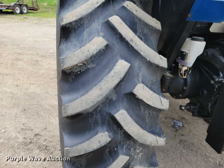 image for item EE0682 2011 New Holland T5070 MFWD tractor