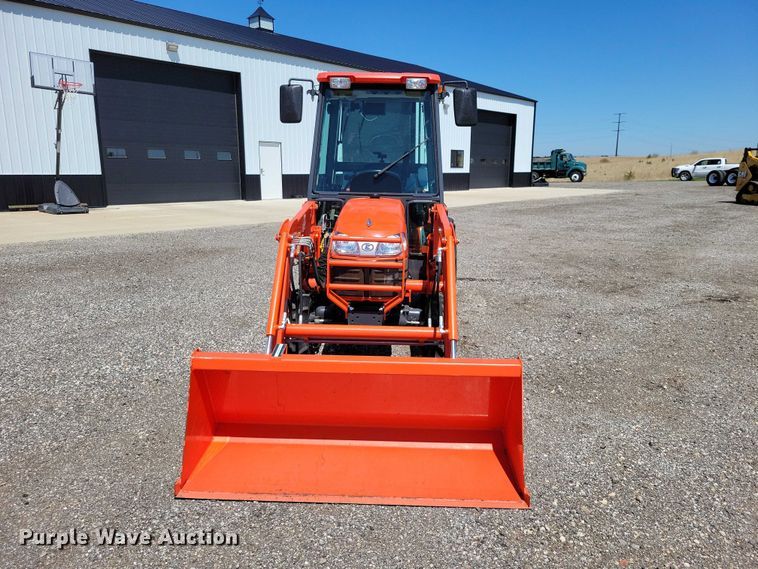 image for item EE0979 Kubota B3000 MFWD tractor