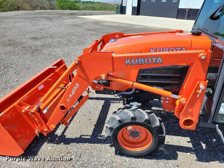 image for item EE0979 Kubota B3000 MFWD tractor