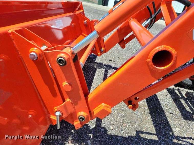 image for item EE0979 Kubota B3000 MFWD tractor