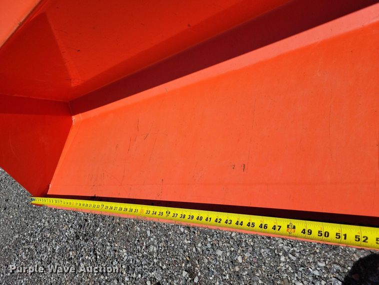 image for item EE0979 Kubota B3000 MFWD tractor