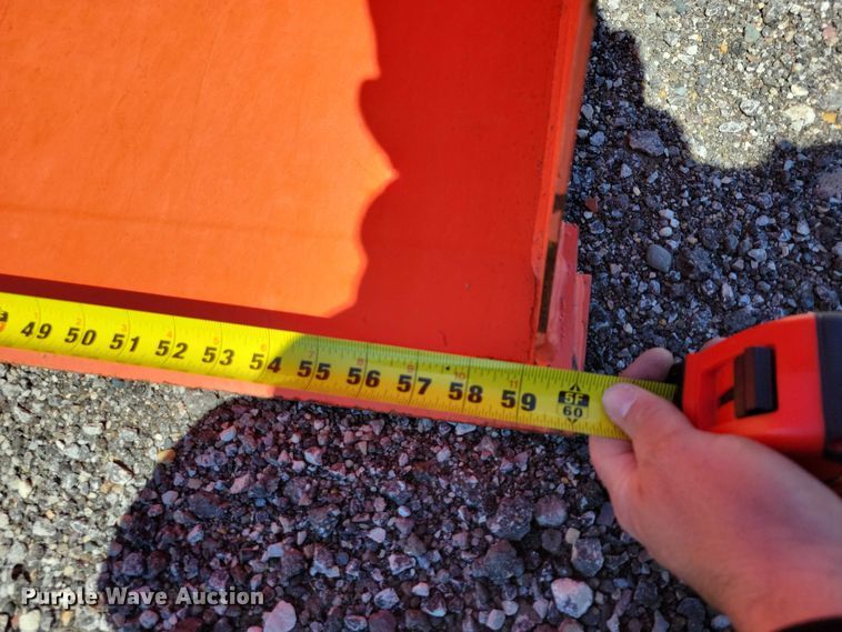 image for item EE0979 Kubota B3000 MFWD tractor