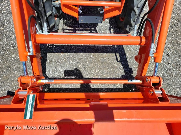 image for item EE0979 Kubota B3000 MFWD tractor