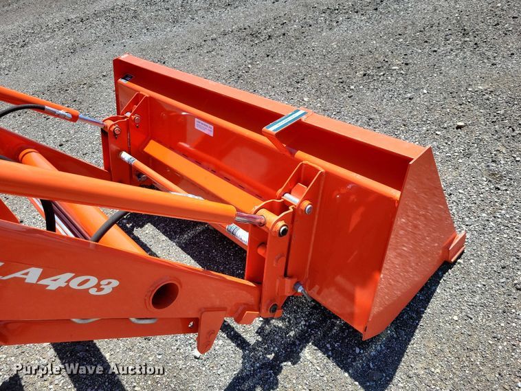 image for item EE0979 Kubota B3000 MFWD tractor