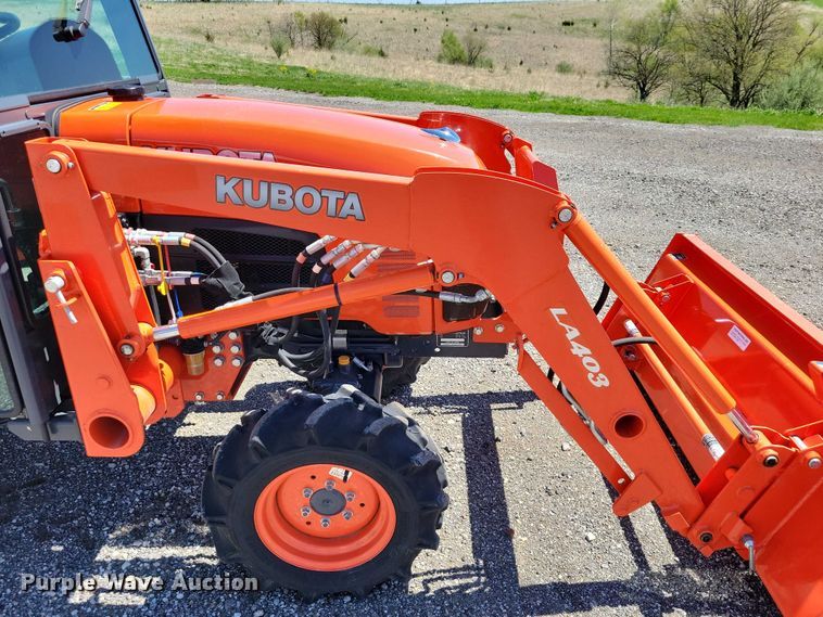 image for item EE0979 Kubota B3000 MFWD tractor