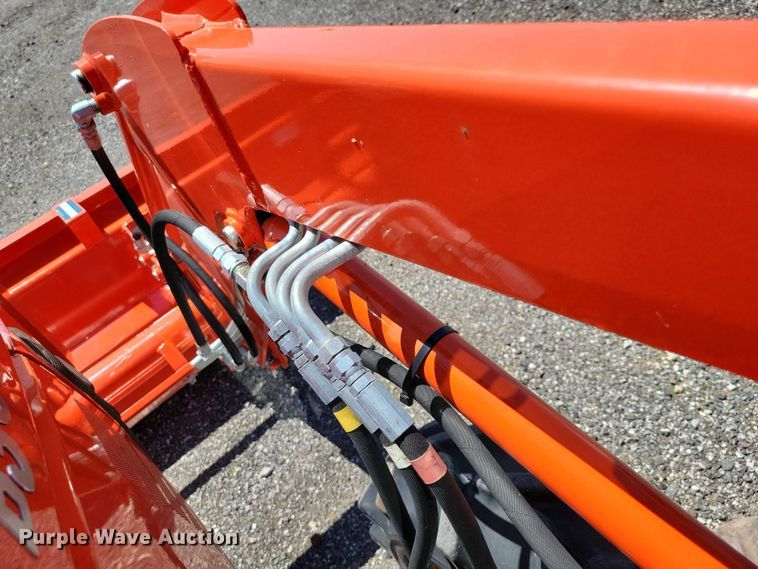 image for item EE0979 Kubota B3000 MFWD tractor