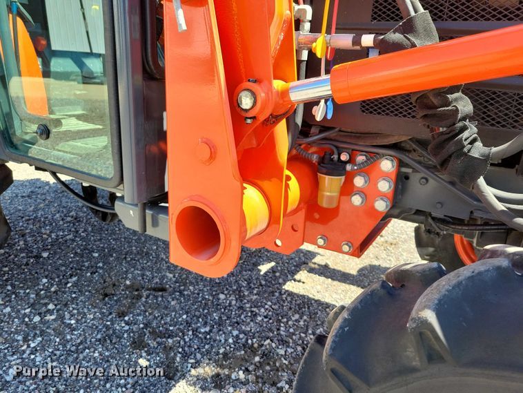 image for item EE0979 Kubota B3000 MFWD tractor