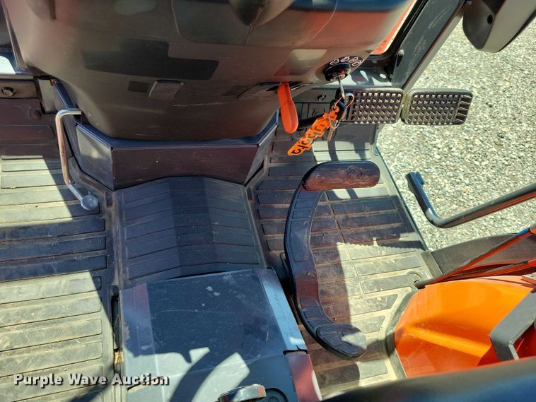 image for item EE0979 Kubota B3000 MFWD tractor