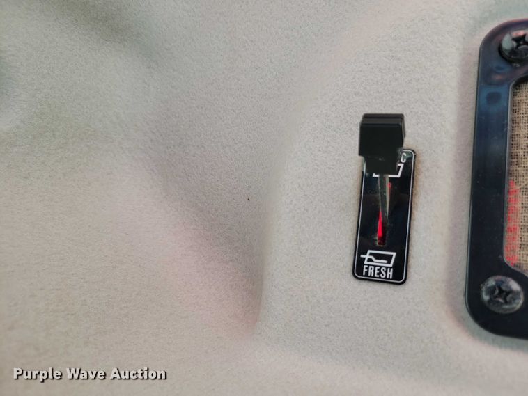 image for item EE0979 Kubota B3000 MFWD tractor