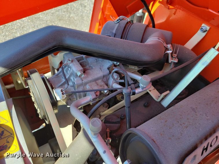 image for item EE0979 Kubota B3000 MFWD tractor