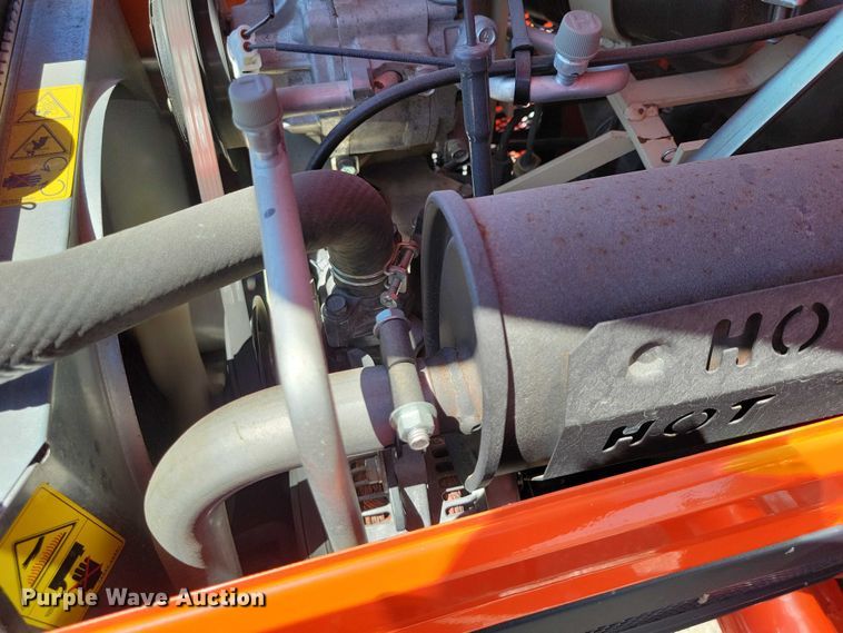 image for item EE0979 Kubota B3000 MFWD tractor